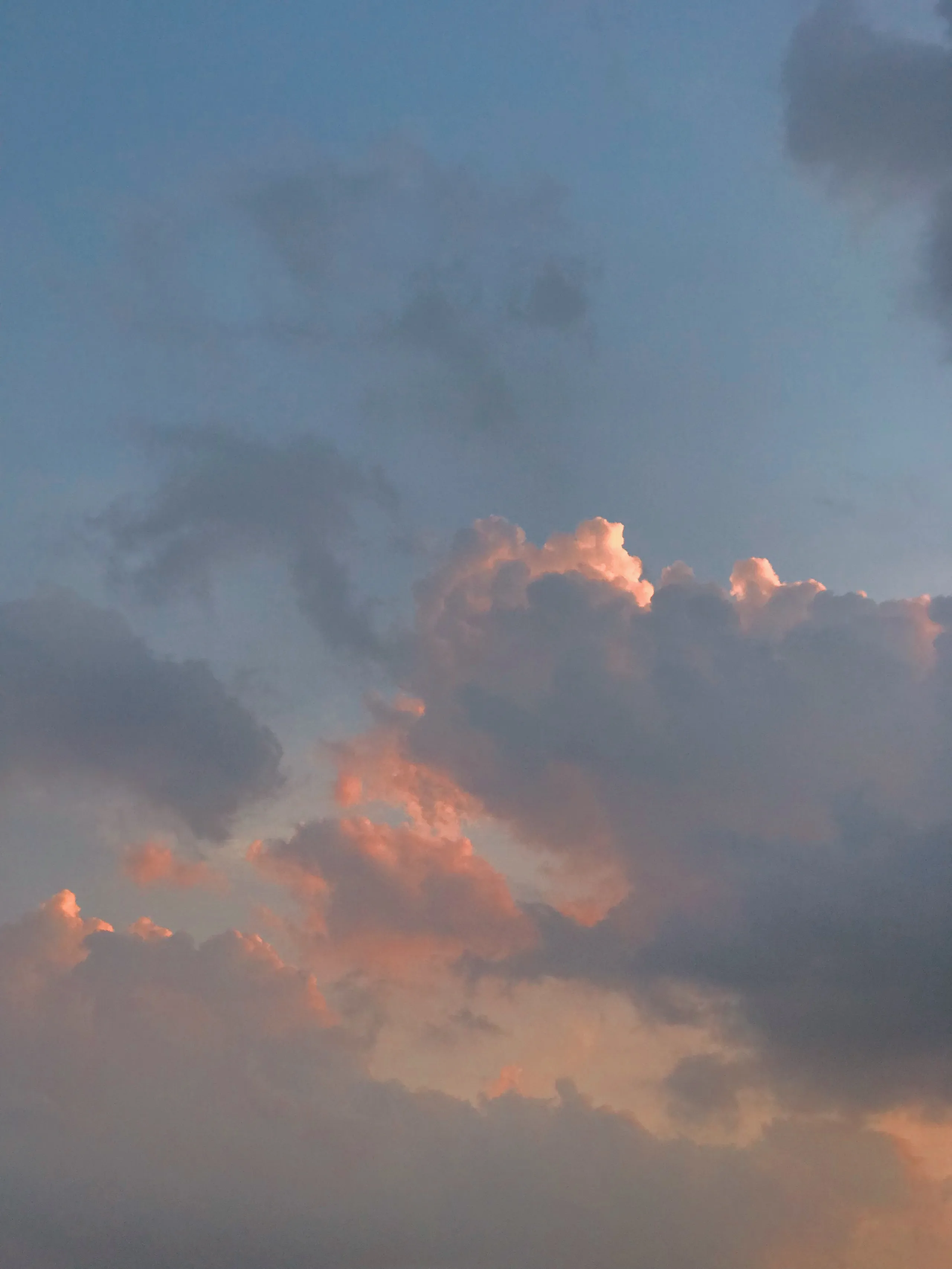 dreamy clouds.5dcbb5f1